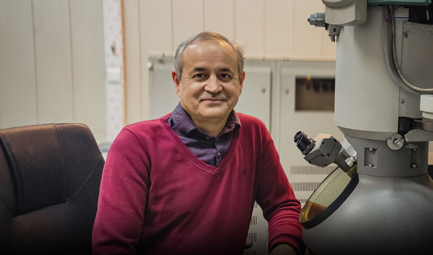 Focus on Developing Novel Technologies in Flexible Displays and Nanotechnology